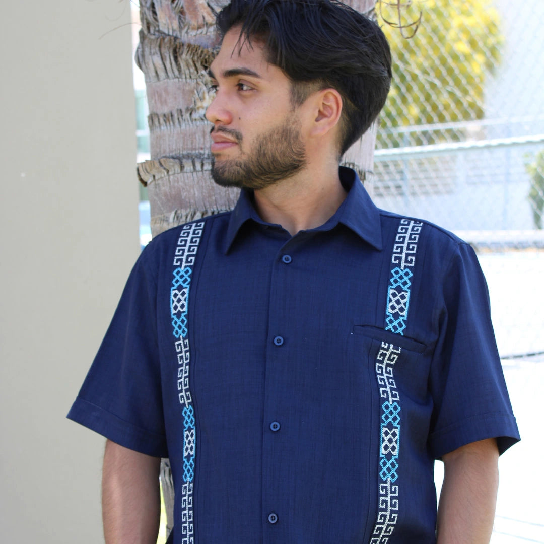 Camisa Guayabera Manga Corta Azul Marino