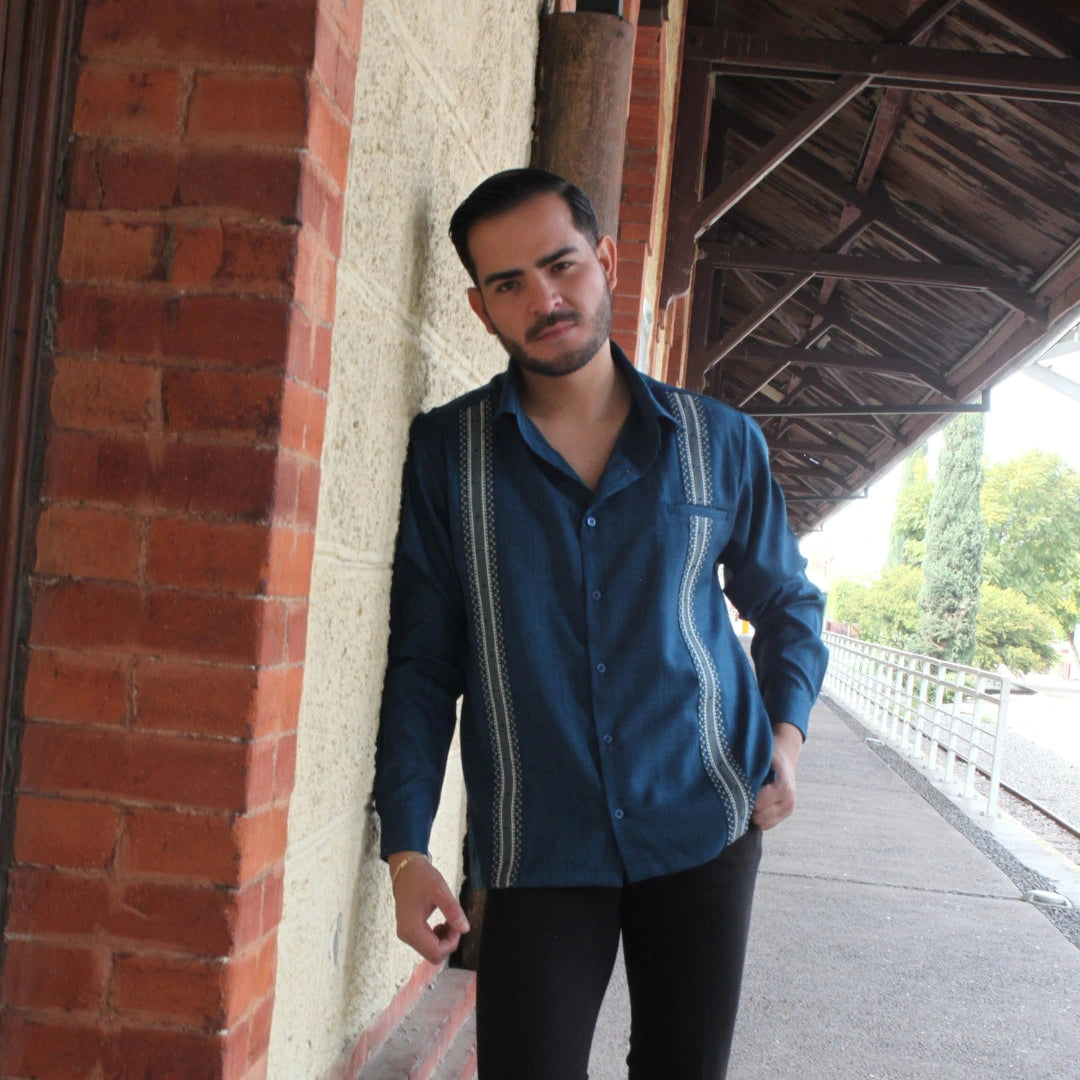 Camisa Guayabera Bordada Azul Petroleo Manga Larga